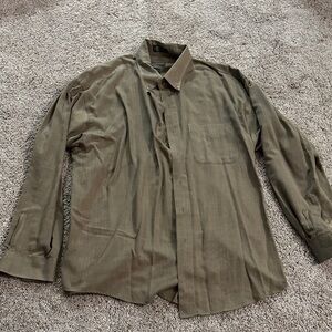 Van Heusen Men's Button-Up Shirt Xl